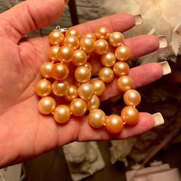 Authentic golden pink south sea pearl necklace - Picture 6 of 16